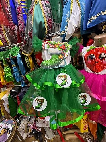 Карнавальные костюмы: Новогодние карнавальные костюмы - Дед Мороз: роскошные красные шубы с — 4