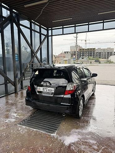 цены на машины в кыргызстане: Honda Fit: 2008 г., 1.5 л, Автомат, Бензин, Хэтчбэк — 2