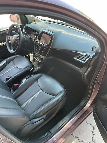 d 4d: Chevrolet Spark: 2019 г., 1 л, Вариатор, Бензин, Седан — 4
