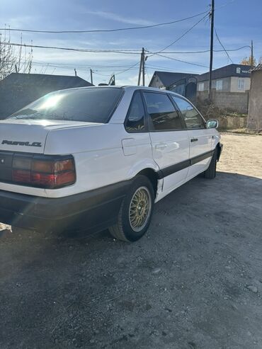 Volkswagen: Volkswagen Passat: 1989 г., 1.8 л, Механика, Бензин, Седан — 8