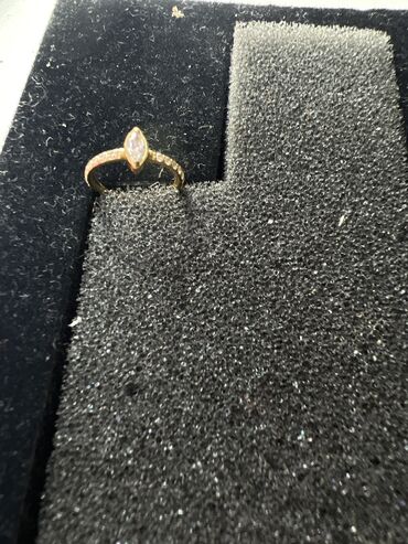 Sırğalar: Piisinq sırqa. 60 Azn almışam. 2 həftə istifadə etmişəm. İşimlə — 6