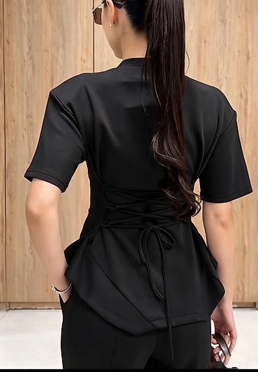 Kompleti: ✅Dvonodelni ženski komplet – top i pantalone
✅3200 — 4