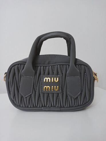 kapsule 3 u 1 za mrsavljenje: Torbica Miu Miu
Dimenzije 20 x 12 cm