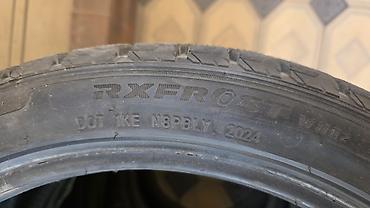 Шины: Зимние шины RoadX - Комплект из 4 шин - Размер: 235/45 R19 - Индекс — 5