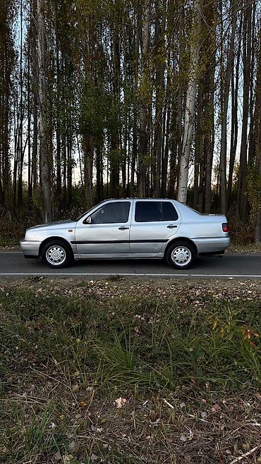 куплю венту: Volkswagen Vento: 1993 г., 1.8 л, Механика, Бензин, Седан — 3
