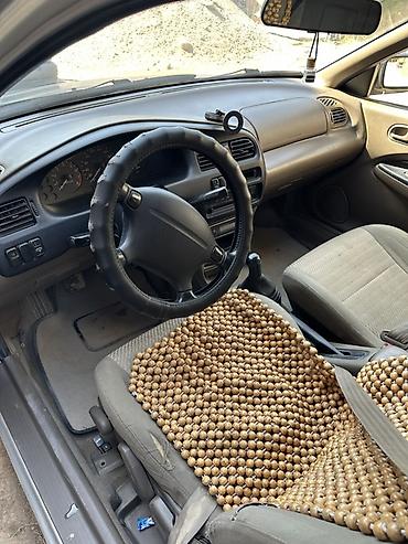 mazda axela: Mazda 323: 1996 г., 1.6 л, Механика, Бензин, Седан — 6