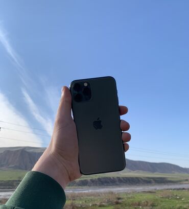 Apple iPhone: IPhone 11 Pro, Б/у, 64 ГБ, Alpine Green, Зарядное устройство, Коробка, 81 %