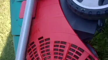 Baštenski alati i oprema: **Skidač mahovine-vertikulator Bosch UniversalVerticut 1100** ID — 5