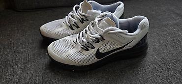 Эркектердин кроссовкасы, 42.5, 43, Nike, Колдонулган, түсү - Ак, Өзү алып кетүү