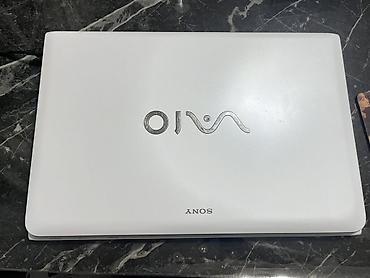 В комплекте зарядка, мышь беспроводная, сумка Ноутбук Sony VAIO