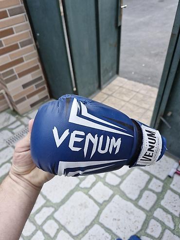 İdman və istirahət: Venum boks/MMA Vinqcun komplekti – mavi rəng Komplektin tərkibi: - — 2