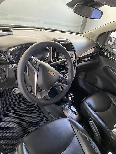 r2: Chevrolet Spark: 2016 г., 1 л, Вариатор, Бензин, Хэтчбэк — 6