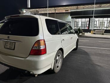 Honda: Продается минивэн Honda Odyssey белого цвета. Этот автомобиль