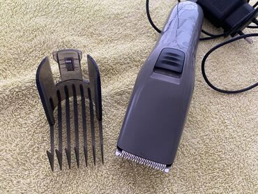 Lična nega: Mašinica za šišanje i brijanje
Makaze za šišanje i proredjivanje kose