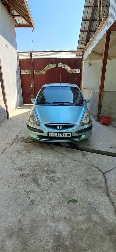 а шерв: Honda Jazz: 1.4 л, Механика, Бензин