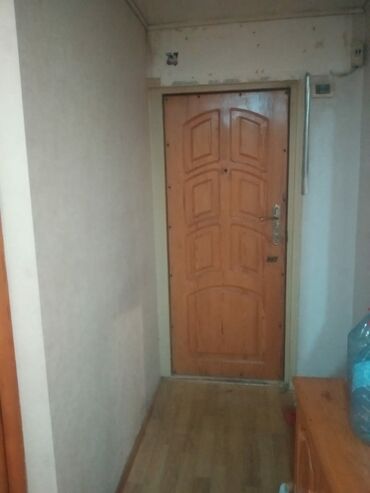 Uzunmüddətli kirayə mənzillər: Kirayə Nefçillər Metrosu 5/2 mərtəbəsi 3 otaqlı Əşyalı Vasmoy Bazarla