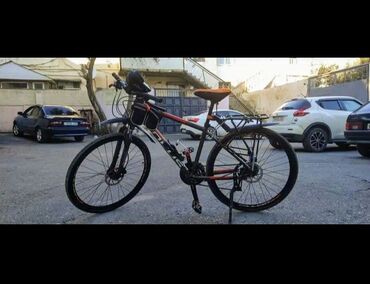 trinx m 136: İşlənmiş Şəhər velosipedi Trek, 28", sürətlərin sayı: 27, Ünvandan götürmə