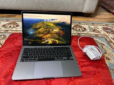 apple notebook qiymeti: MacBook Pro 2020, cox az islenib, yeni kimidir, Amerikadan alinib
