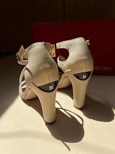 Босоножки, сандалии, шлепанцы: Босоножки, 38, Basconi, Б/у, цвет - Бежевый, Самовывоз — 7