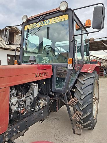 Specijalizovana tehnika: Na prodaju Belarus 820 1996 godište, u dobrom stanju. 5300 radnih sati — 1