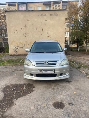 Toyota: Toyota Ipsum: 2003 г., 2.4 л, Автомат, Бензин, Минивэн