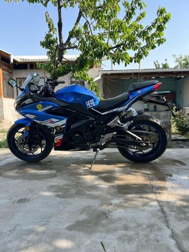 Мотоциклы: Спортивный мотоцикл классического форм‑фактора с полным обвесом — 11