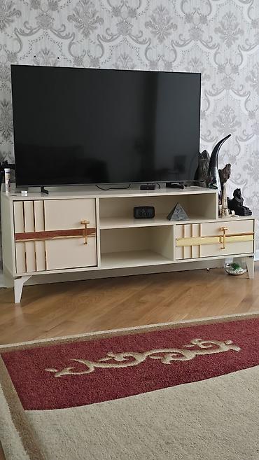 TV altlığı: TV altlığı / media konsol - Rəng: krem (bej) tonlarında, qızılı və — 1