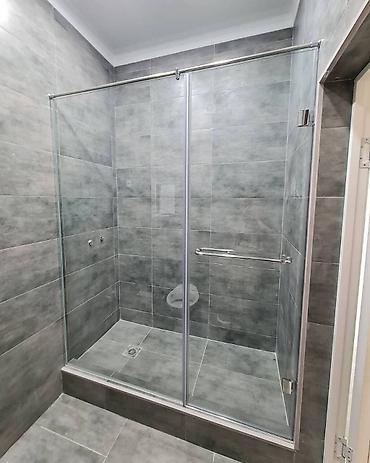 Душевые перегородки и ограждения: Прямая душевая перегородка в нишу в основном заказывается с фурнитурой — 7