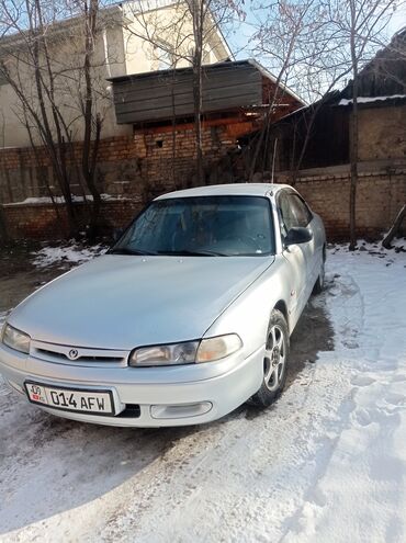 Mazda: Mazda 626: 1994 г., 1.8 л, Механика, Бензин, Седан