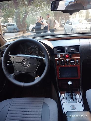 kia optima kreditle satisi: Mercedes-Benz C-Class (W202) sedan Salam masin ela veziyetdedir.otur — 3