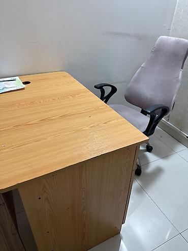 Ofis mebeli: Tecili coc ucuz qiymete Ofis üçün iş masaları və kreslolar dəsti - — 4