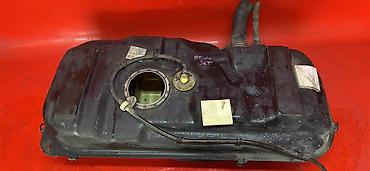 dw: Топливный бак Mazda 2001 г., Б/у, Оригинал, Япония — 2