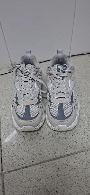 Кроссовки Reebok для детей - Размер: EU 35, UK 3.5, USA 4K, стелька