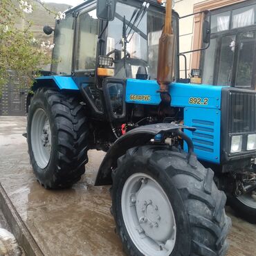 Айыл чарба техникасы: МТЗ 892.2 чыгарылган чылы 2020 абалы отто жакшы моточас соодасы бар