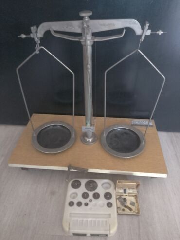 Turpije: Set turpija i laboratorijskih posuda Opis: - Profesionalni set — 15