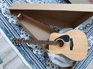 гитары в бишкеке: Гитара 13000 с 
Новая