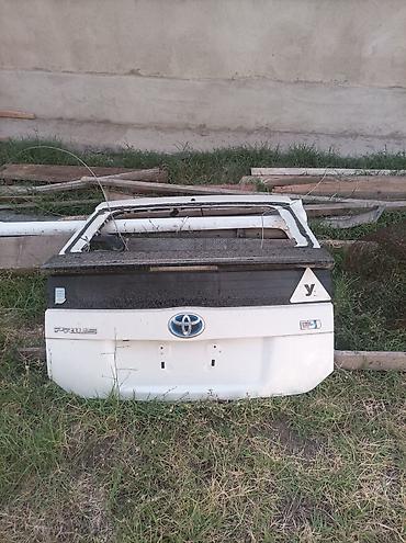 Автозапчасти: Крышка багажника (дверь пятой двери) для Toyota Prius.30 кузов - — 2