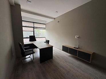 Коммерческая недвижимость: İcarəyə verilir 3 otaqlı ofis 90 m², Gənclik m. Daha 7 şəklə bax — 5