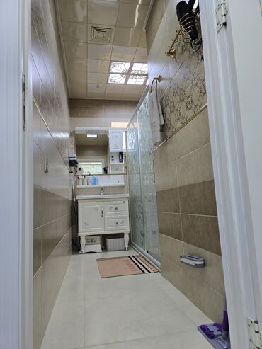 Həyət evləri və villaların satışı: 🏡 **Yeni Ramana ərazisində şəxsi tikili, geniş həyətli ev satılır!** — 10