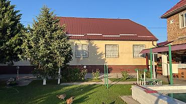 Продажа коттеджей и домов: Срочно продается дом Район Новопокровка Участок угловой 4 соток — 1