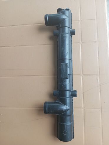 Катализаторы, глушители: Məhsul: Radiator yan qapaqları (plastik kollektorlar) – VW/Audi