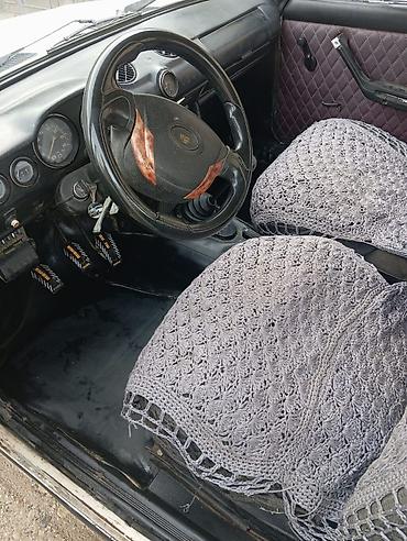 VAZ (LADA): VAZ 2106, berj rəng, sedan kuzov. Xüsusiyyətlər: - Klassik 4 qapılı — 7