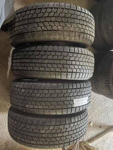 Шины: Шины 225 / 60 / R 17, Зима, Б/у, Комплект, Легковые, Корея, Hankook