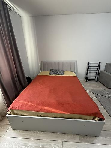 продаю консоль: Кровать двуспальная с мягким изголовьем + матрас. Продаю связи с — 1