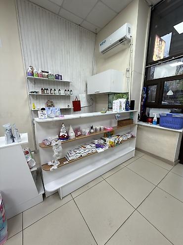 Шкафы: Продается комплект мебели для магазина Ресепшн-20 тыс Высота 1, 150 at lalafo.kg — 1 Шкафы: Продается комплект мебели для магазина Ресепшн-20 тыс Высота 1, 150 — 1