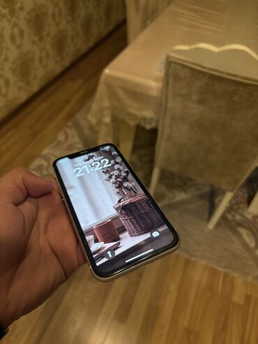 Apple iPhone: IPhone 11, 128 GB, Ağ, Face ID