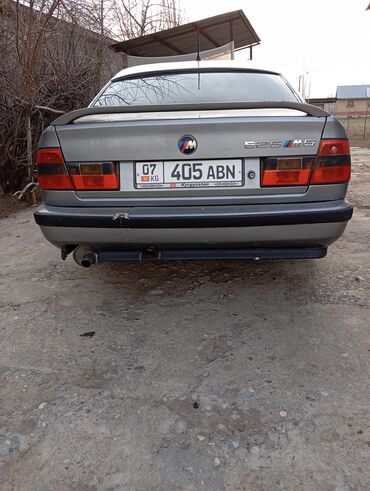 полики на авто: BMW 5 series: 1993 г., 2 л, Механика, Бензин, Седан