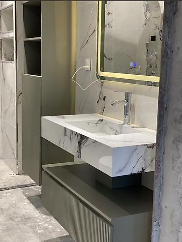 hamam ucun şkaf: Mərmər üslubunda asma vanna otağı lavabosu və şkaf dəsti - Dizayn — 2