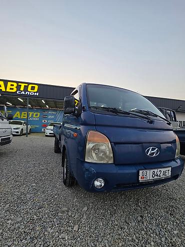 тойота хино: Легкий грузовик, Hyundai, Стандарт, 1,5 т, Б/у — 3