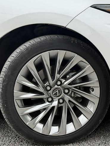 Lexus: Lexus ES: 2021 г., 2.5 л, Вариатор, Гибрид, Седан — 3